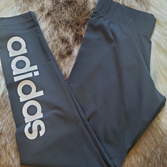 Adidas Leggings NWT Size Small - Picture 1 of 6